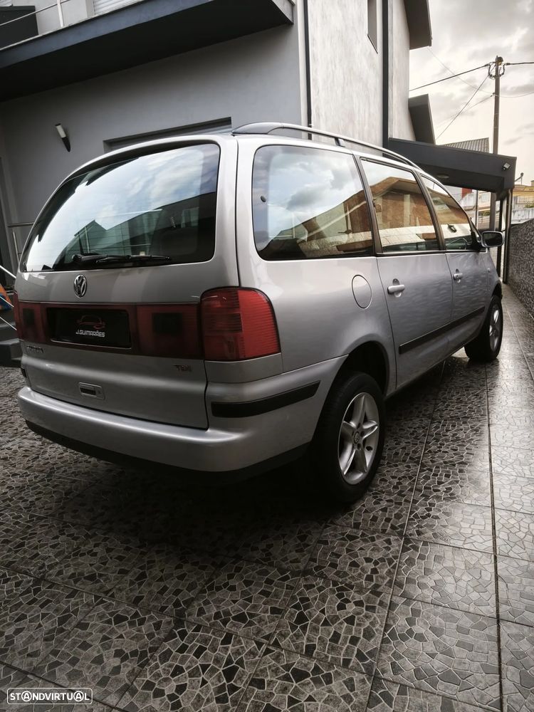 VW Sharan 1.9 TDi Confortline - 4