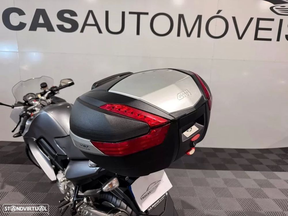 BMW F 800 ST - 7