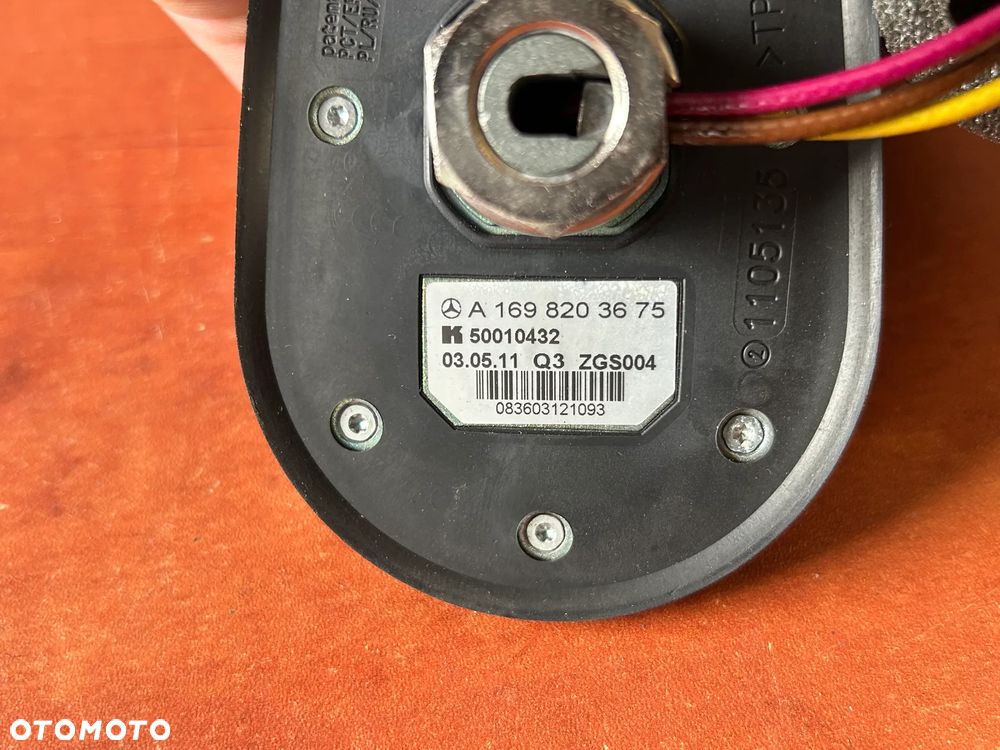 A1698203675 Antena radiowa Mercedes-Benz B W245 - 4