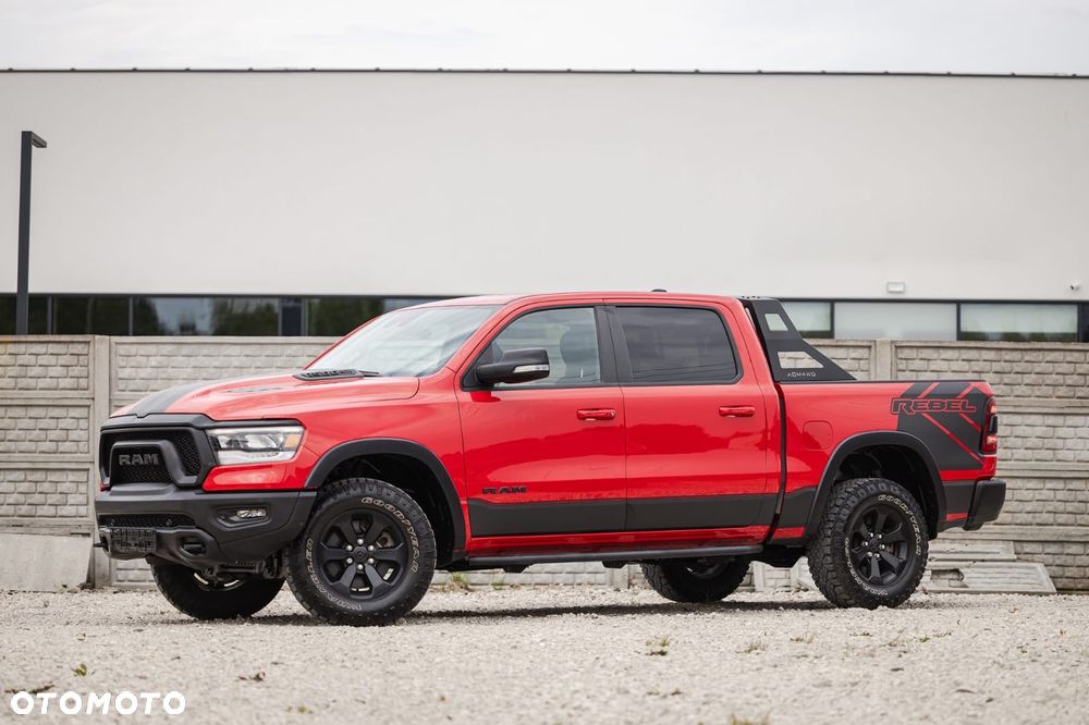 Dodge RAM 1500 5.7 4x4 - 8