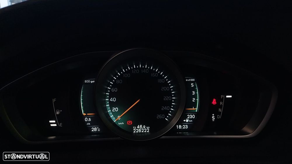 Volvo V40 1.6 D2 Kinetic - 8