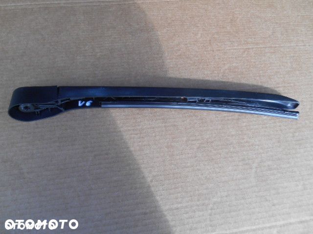 RAMIĘ WYCIERACZKI KLAPY VOLVO V60 - 1