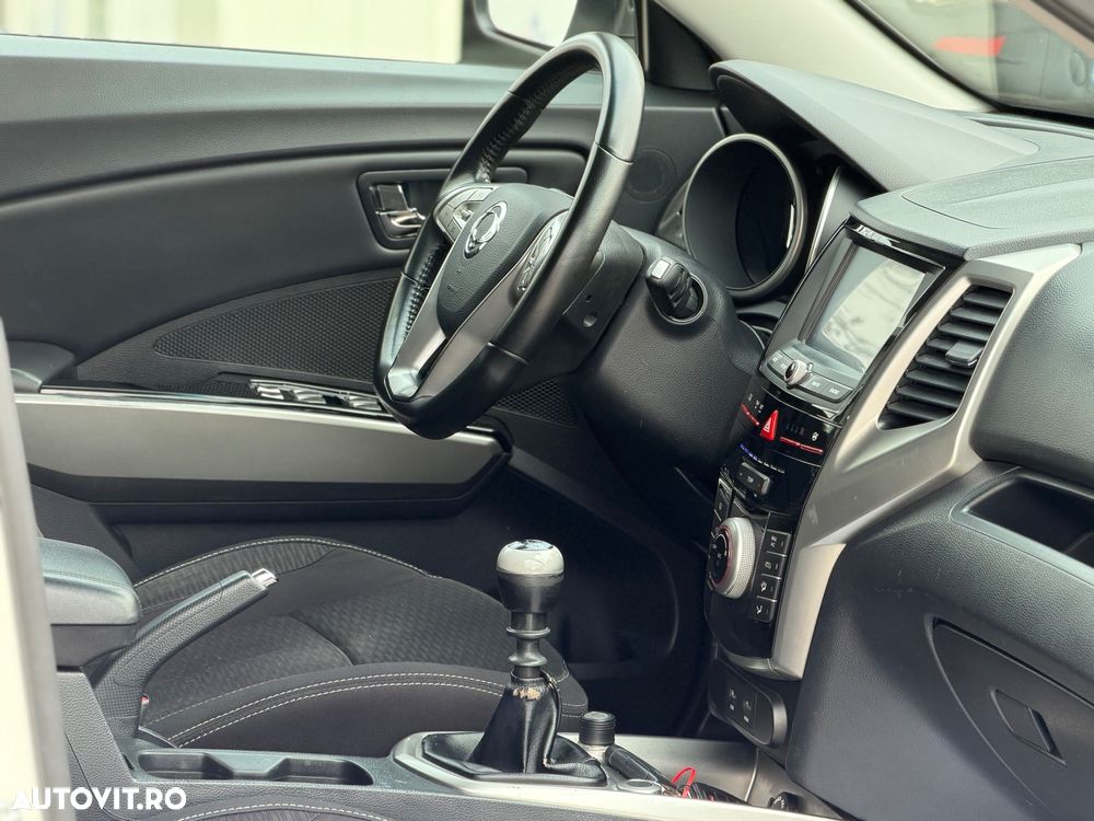 SsangYong Tivoli e-XDi 160 2WD Quartz - 4