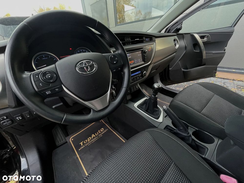 Toyota Auris 1.6 Premium Comfort - 19