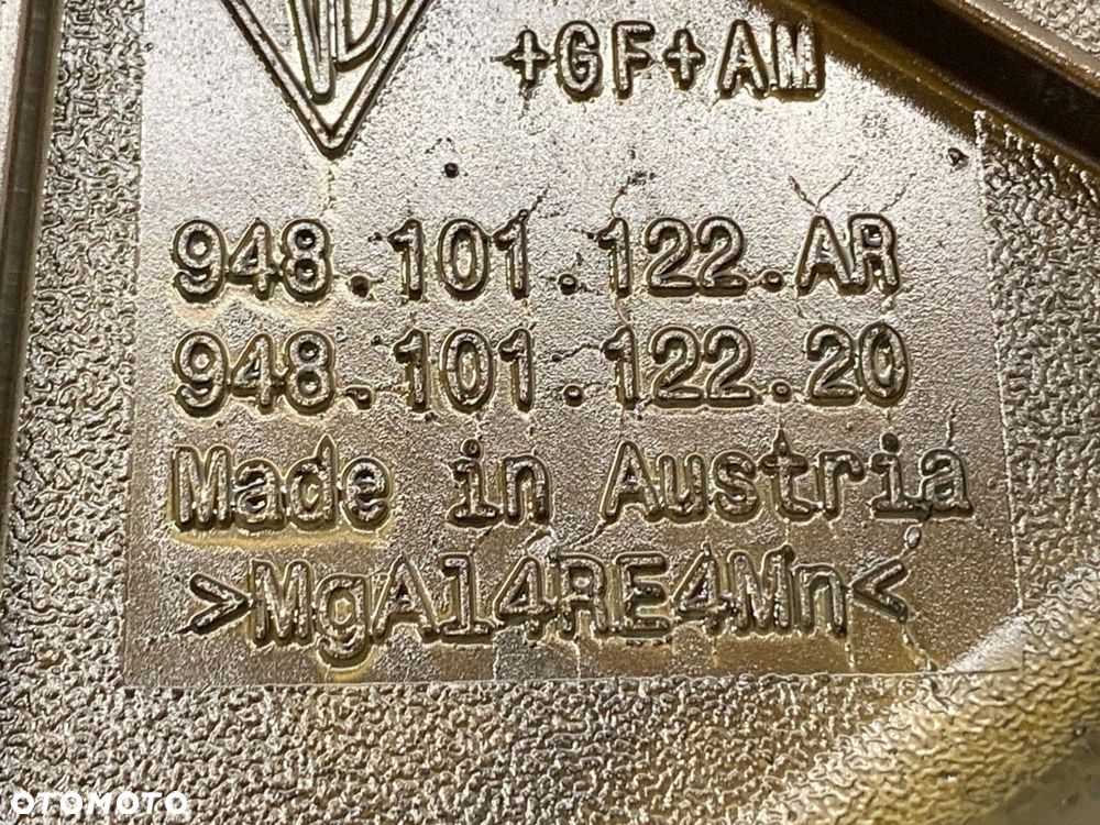 POKRYWA ROZRZĄDU  PORSCHE PANAMERA (970) 2009 - 2017 4.8 4S 294 kW [400 KM] benzyna 2009 - 2013 - 3