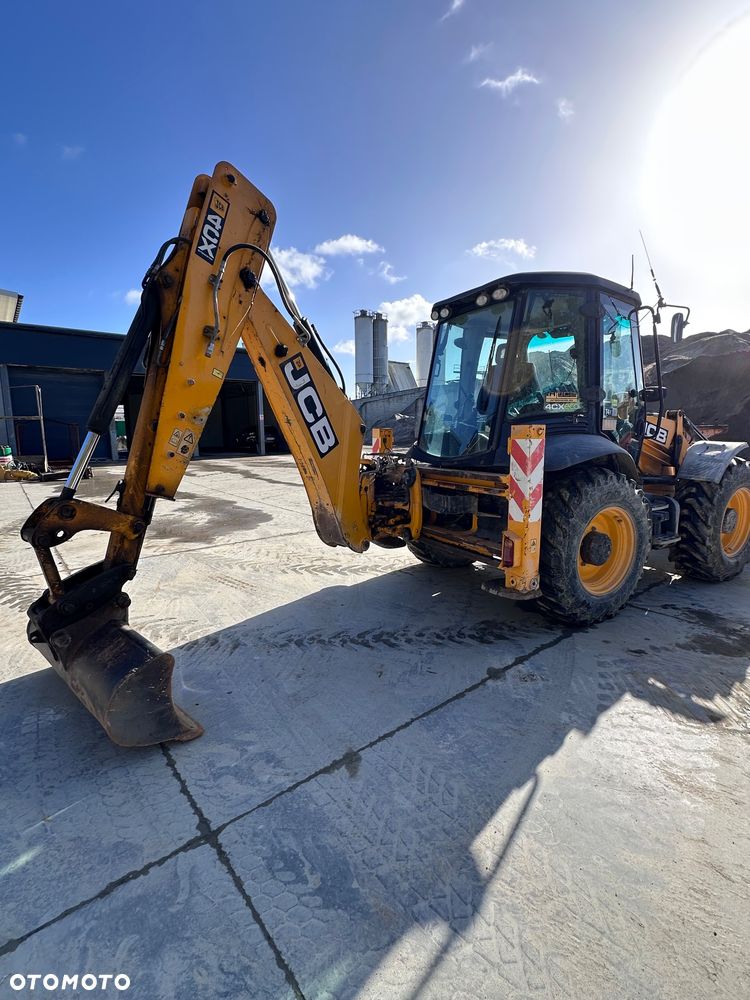 JCB 4CX - 4