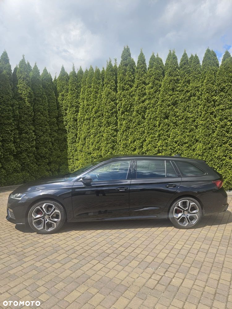 Skoda Octavia 2.0 TDI DSG 4x4 RS Plus - 8