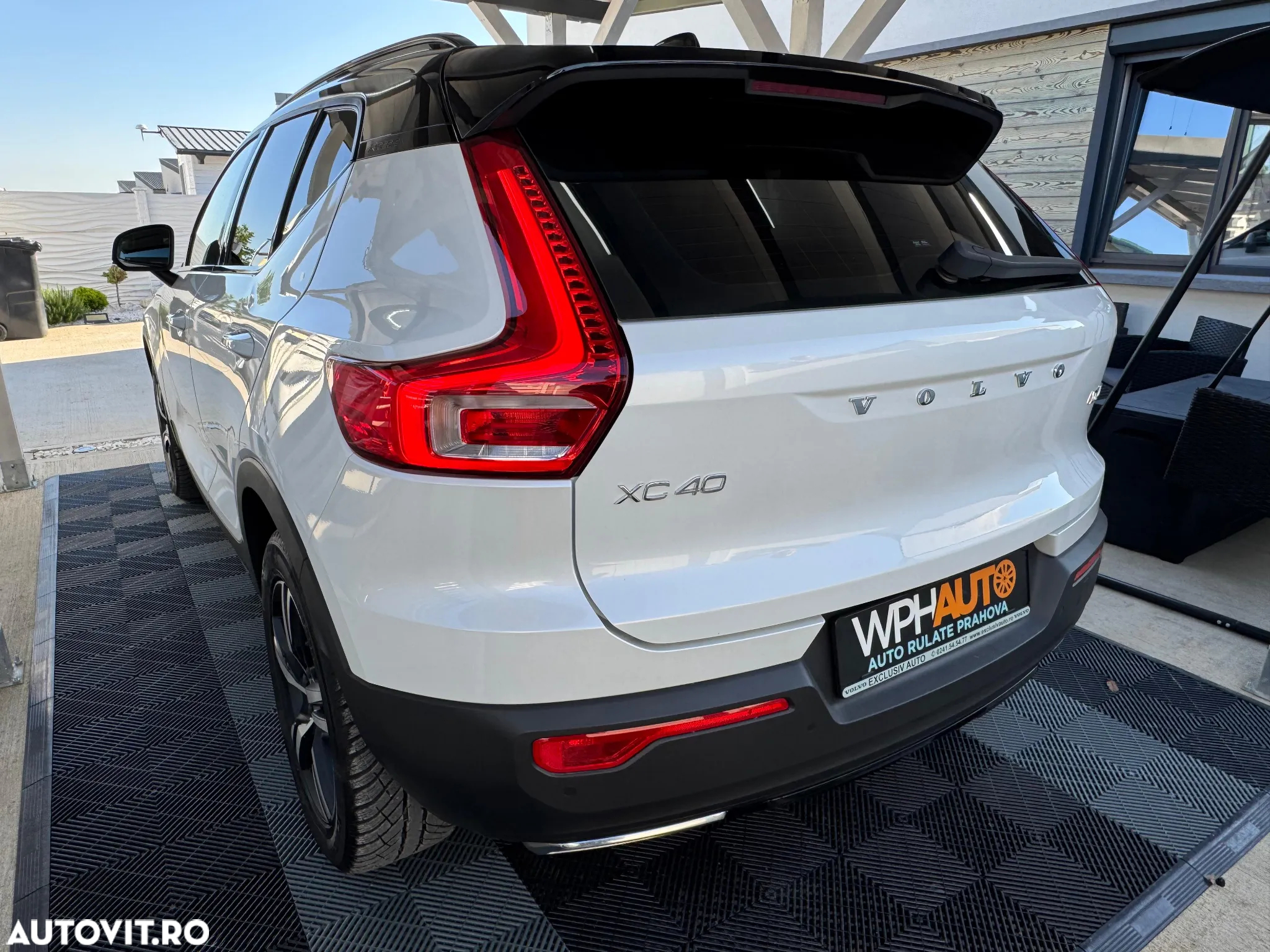 Volvo XC 40 D4 AWD R-Design - 19