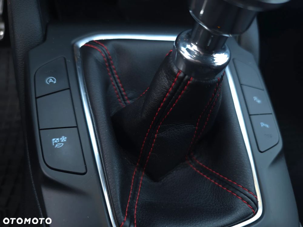 Ford Kuga 2.0 EcoBlue mHEV FWD ST-Line - 22