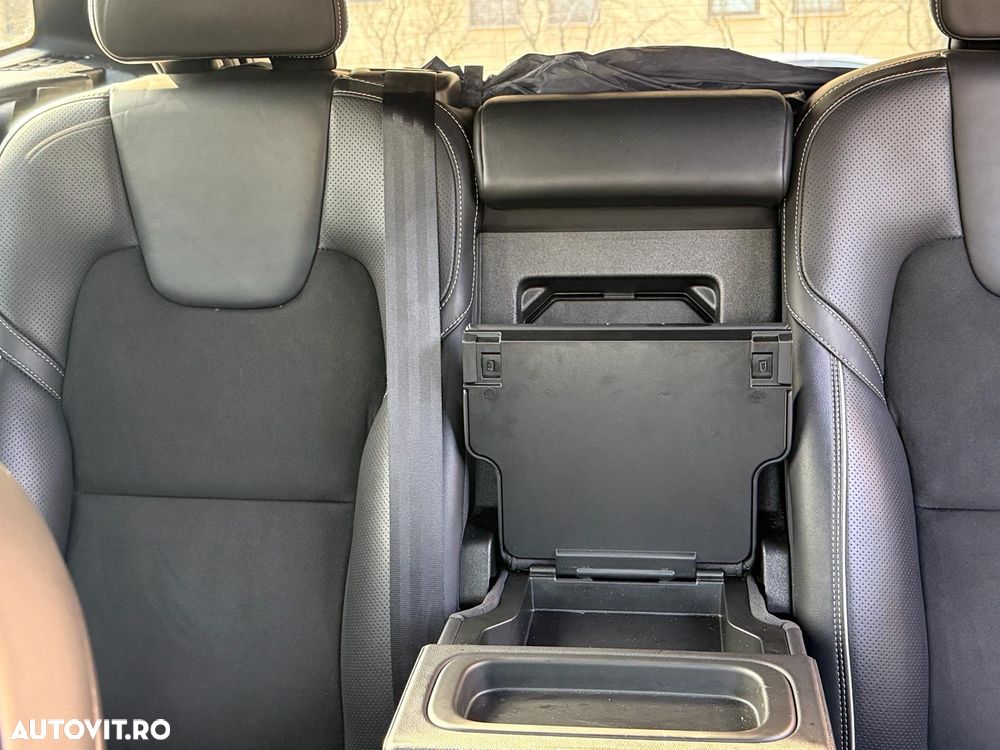 Volvo XC 60 D4 AWD Geartronic RDesign - 8