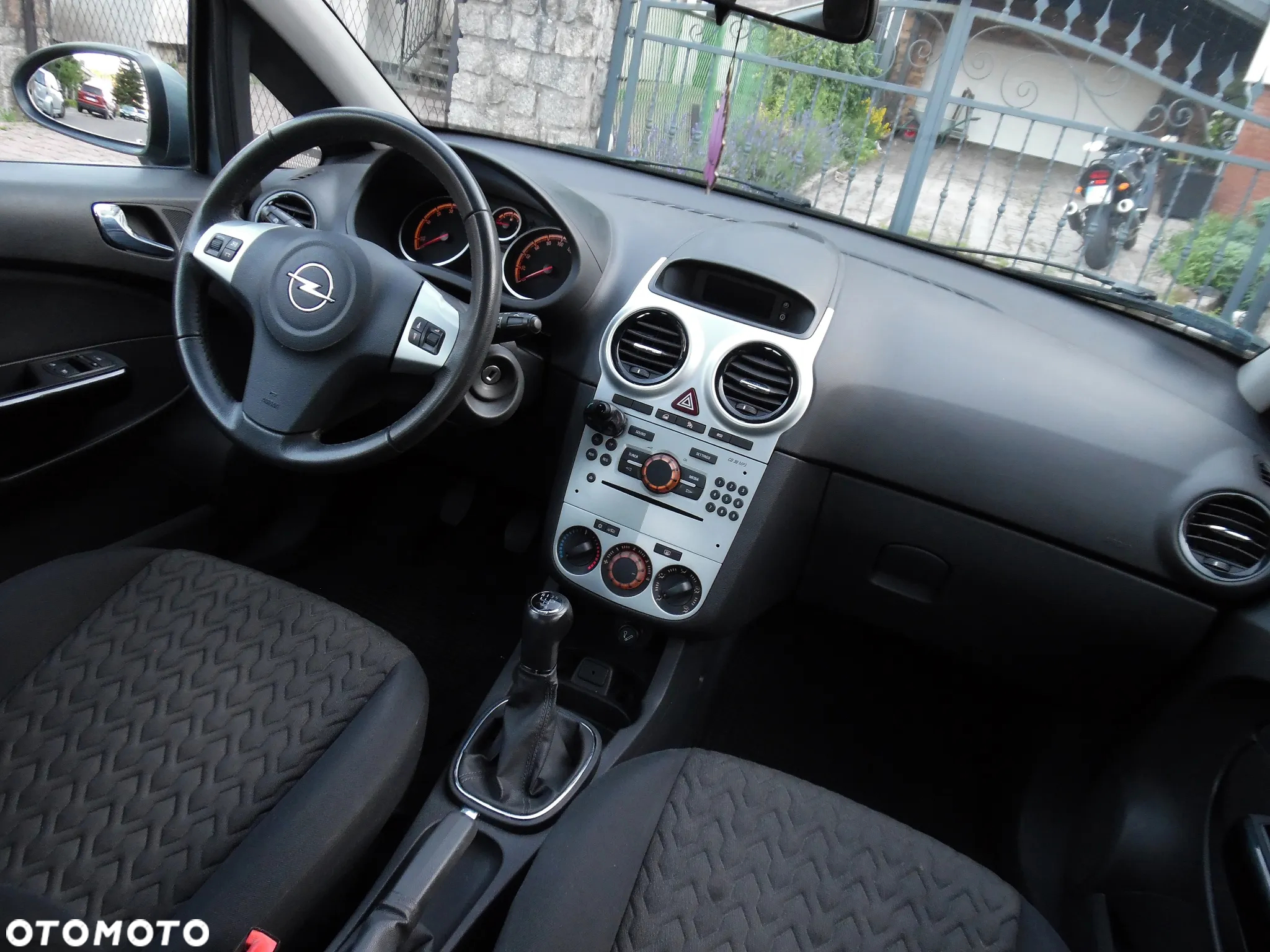 Opel Corsa - 10