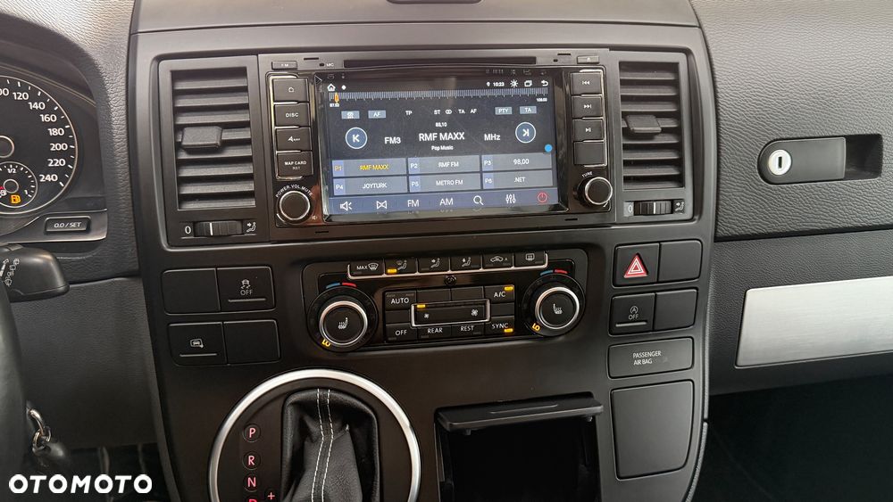 Volkswagen Multivan - 20