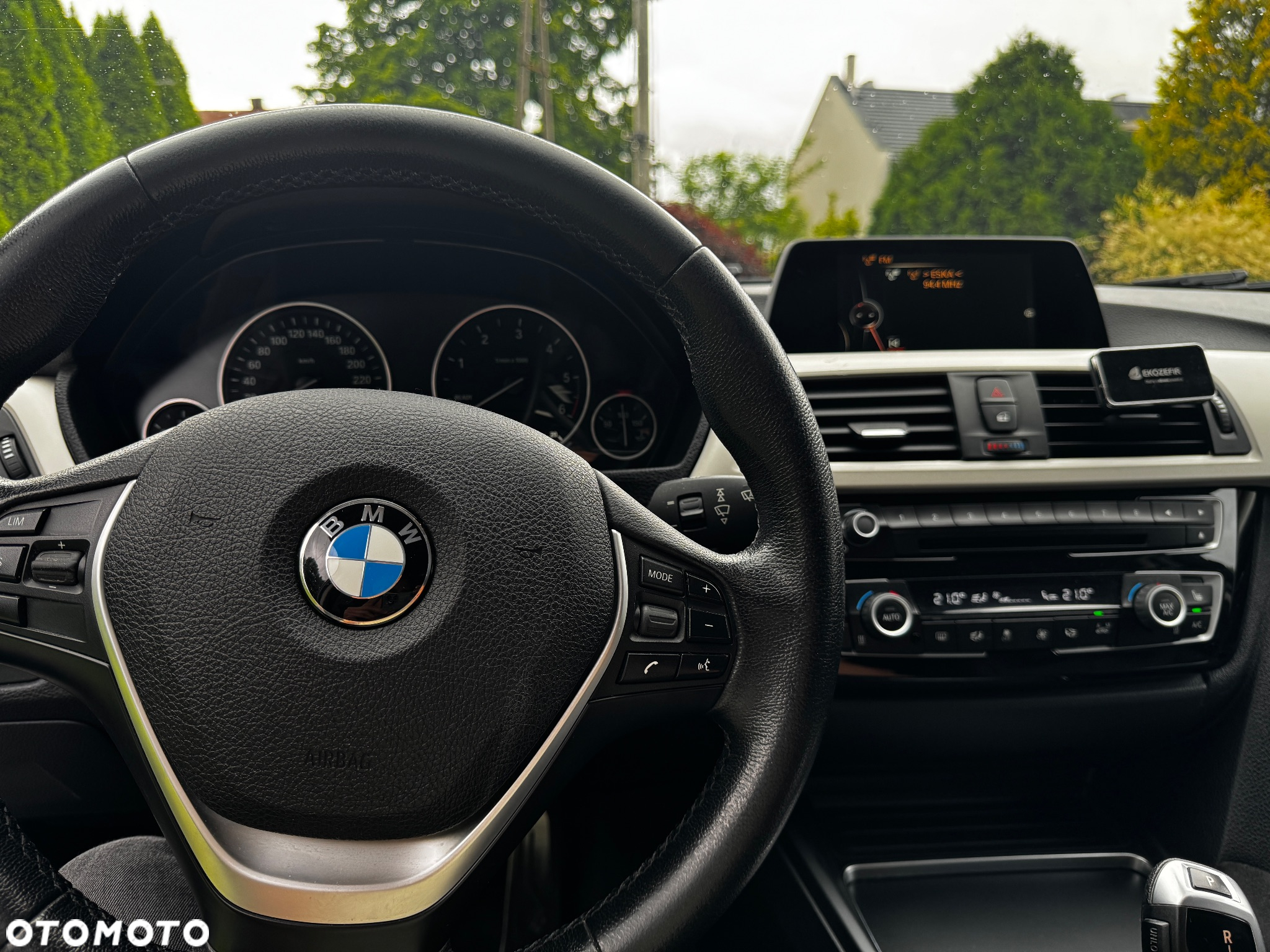 BMW Seria 3 320d Sport Line - 10