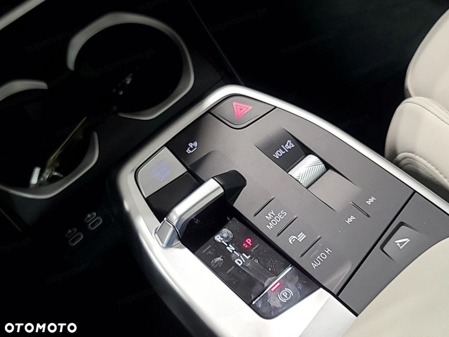 BMW X1 sDrive20i mHEV xLine - 12