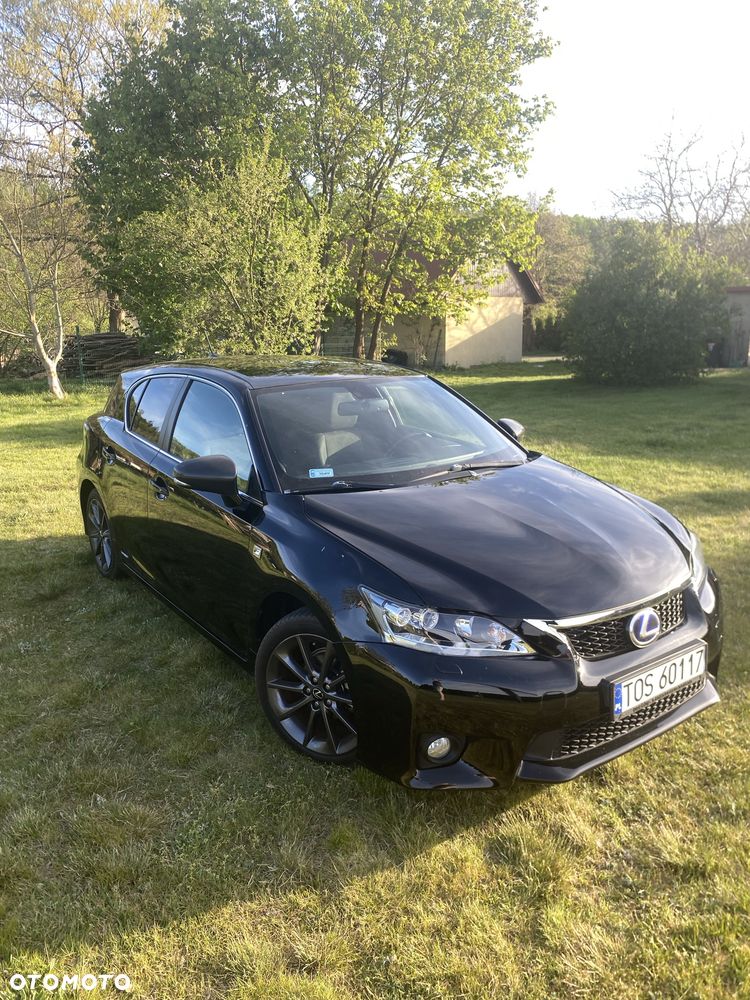 Lexus CT - 1