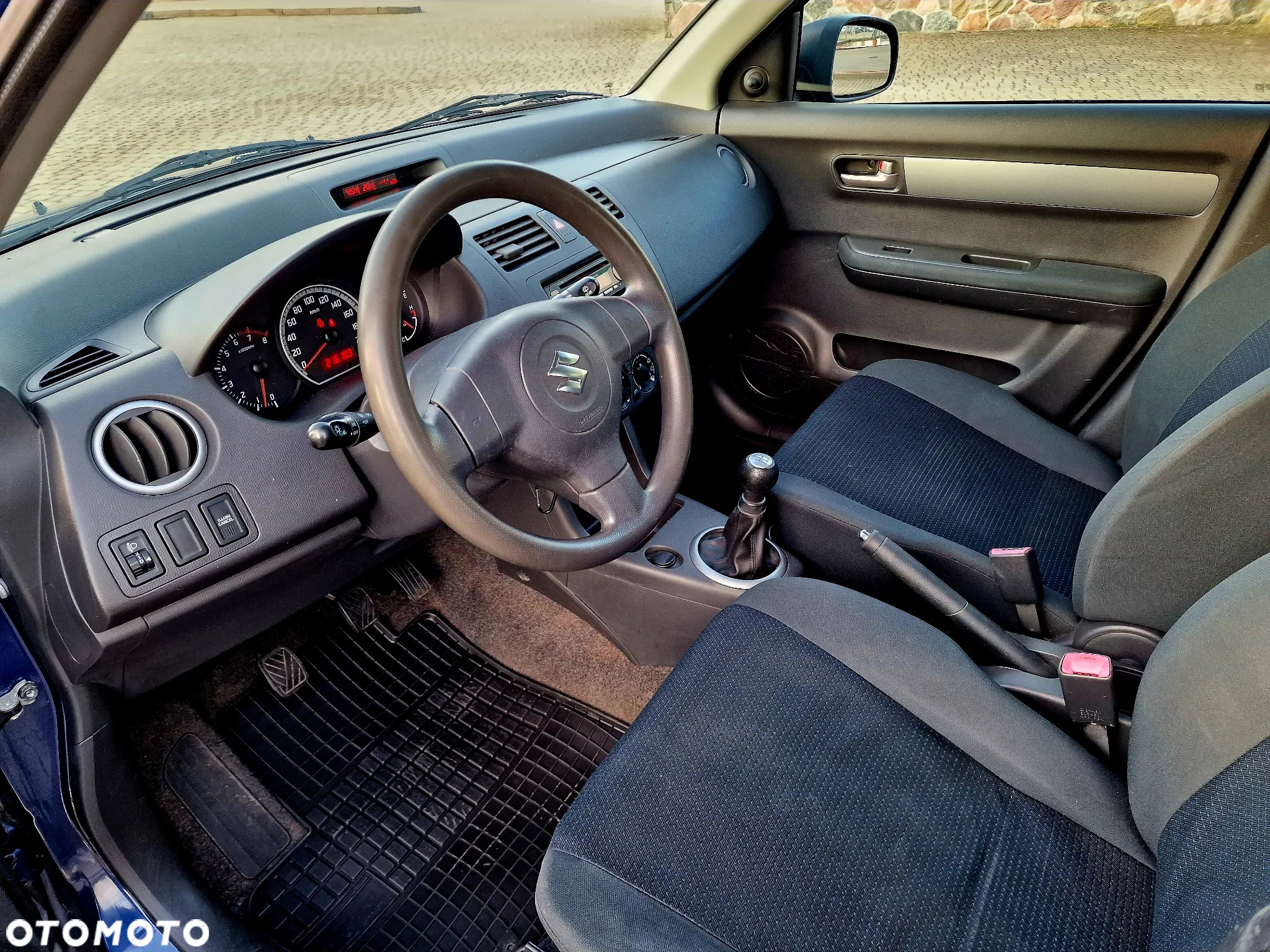Suzuki Swift 1.3 Club - 10