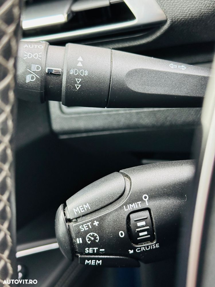 Peugeot 5008 PureTech 130 Allure - 33