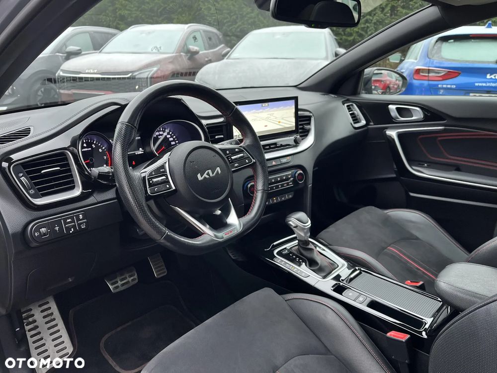 Kia ProCeed 1.6 T-GDI GT DCT - 9