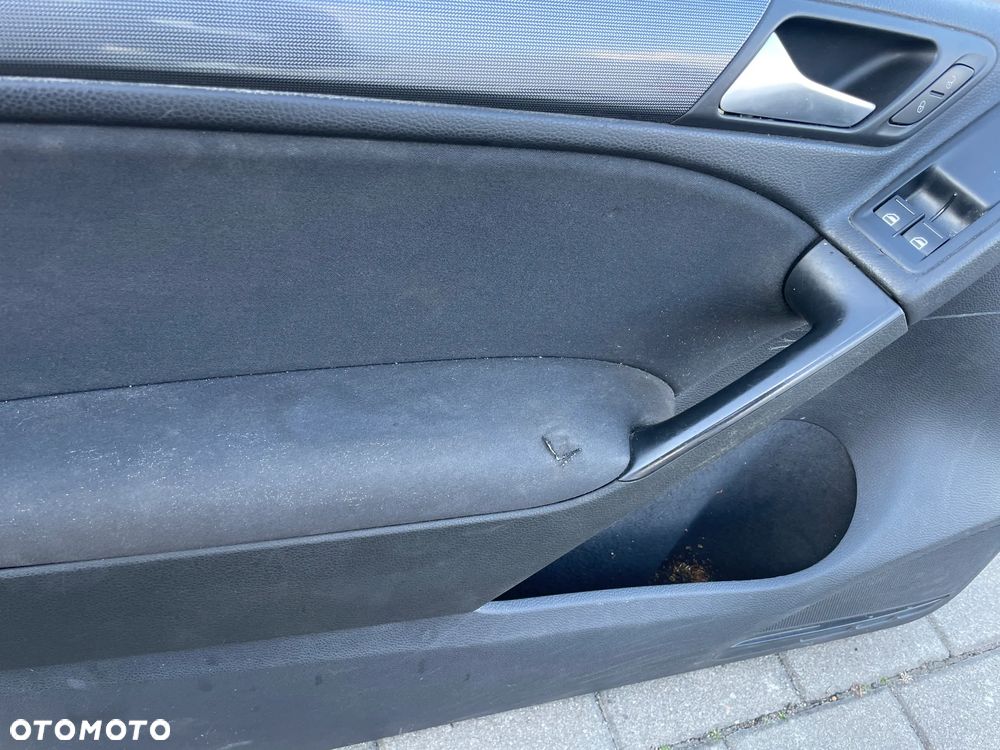 VW Golf VI 3D Boczki Tapicerka drzwi komplet Europa - 6