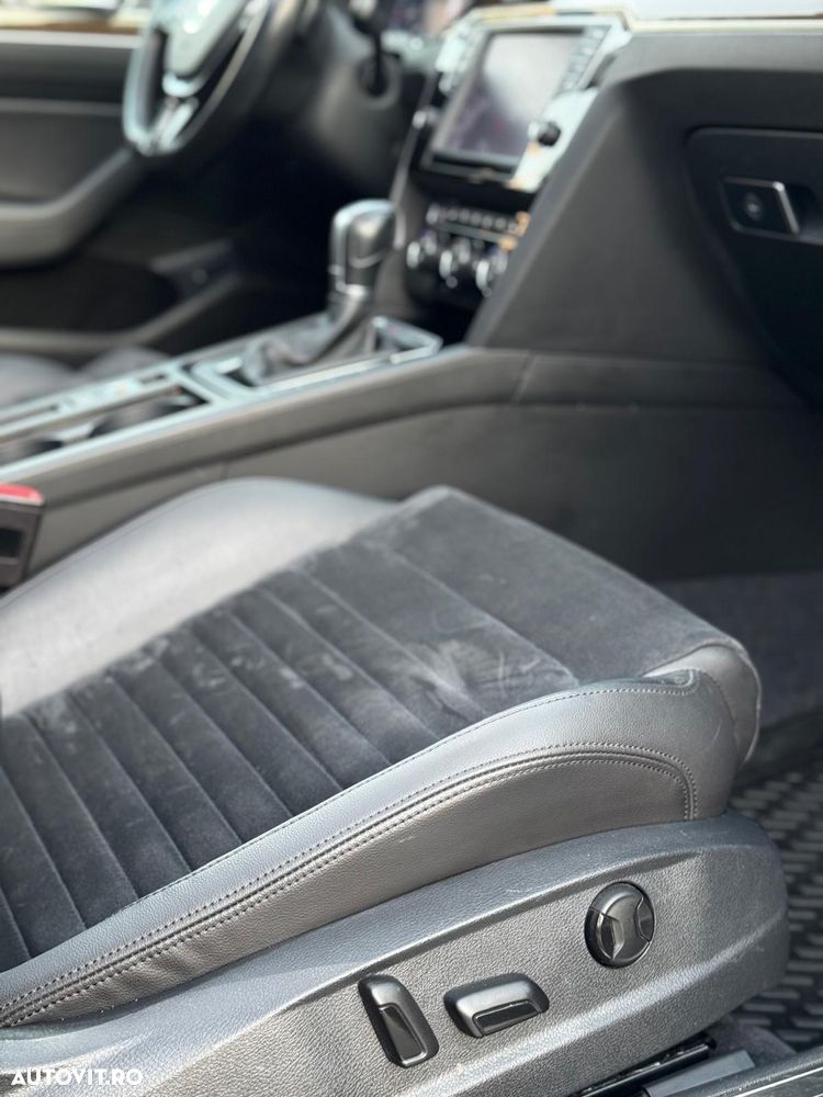 Volkswagen Passat 2.0 TDI DSG 4Motion Highline - 23