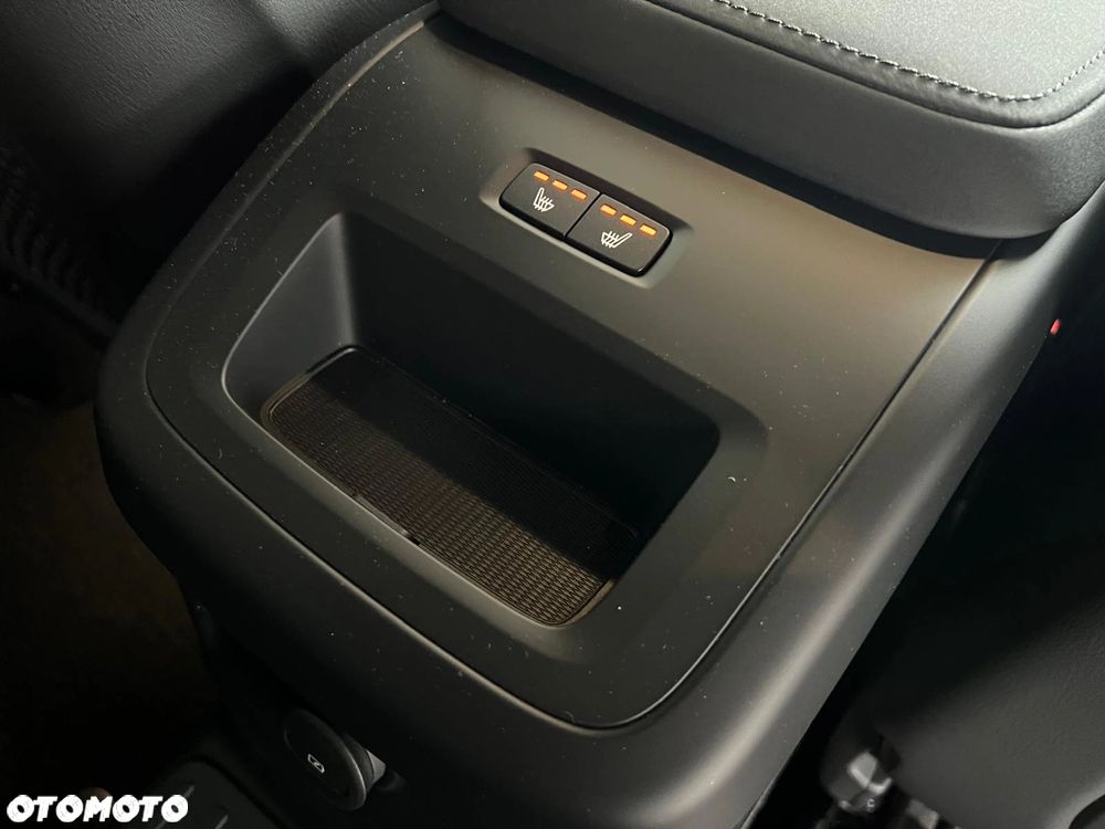 Volvo XC 60 T8 Plug-In Hybrid AWD Plus Black Edition - 27