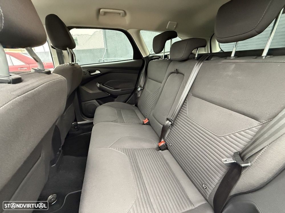 Ford Focus SW 1.0 EcoBoost Titanium Aut. - 3