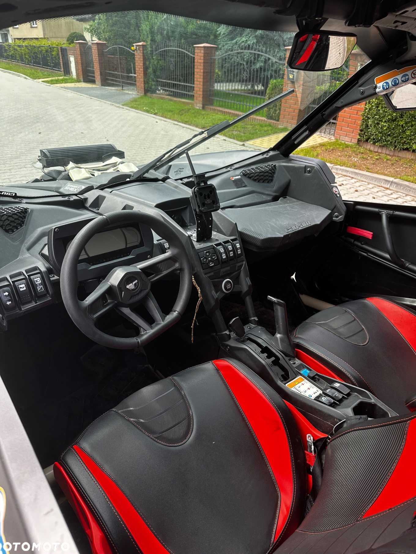 Can-Am Maverick - 8