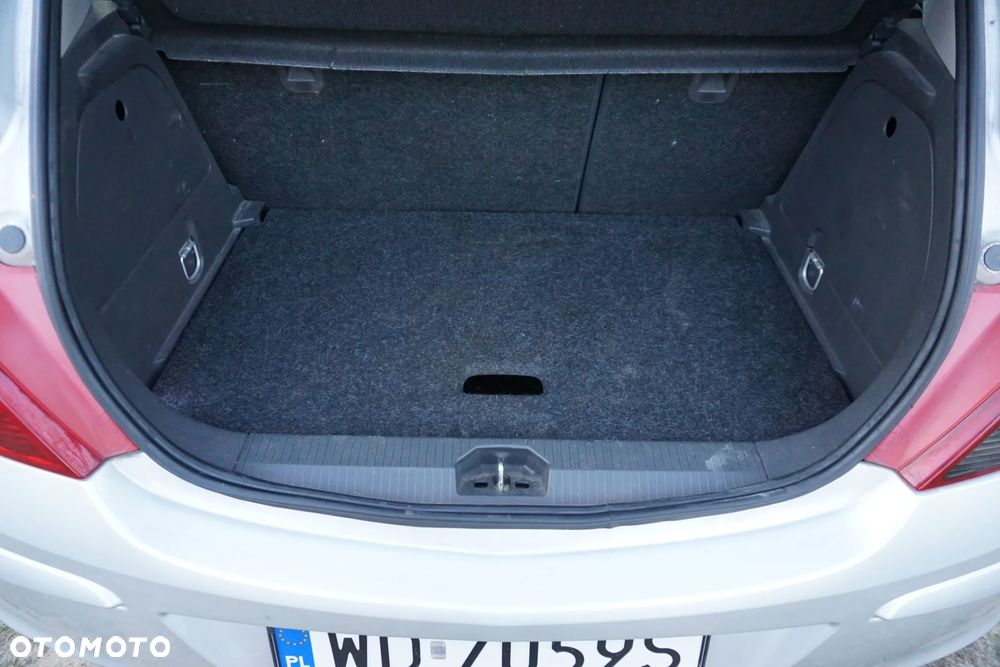 Opel Corsa 1.2 16V - 32