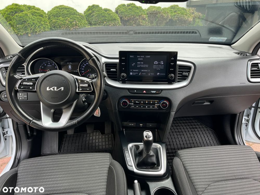 Kia Ceed 1.5 T-GDI M - 11
