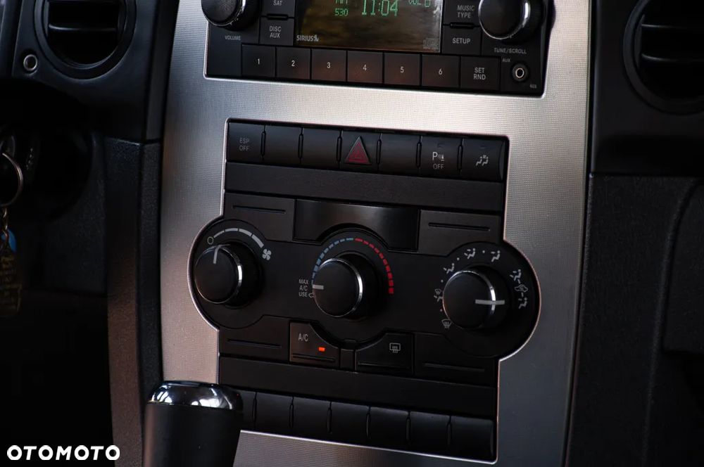 Jeep Commander 3.7 V6 - 30