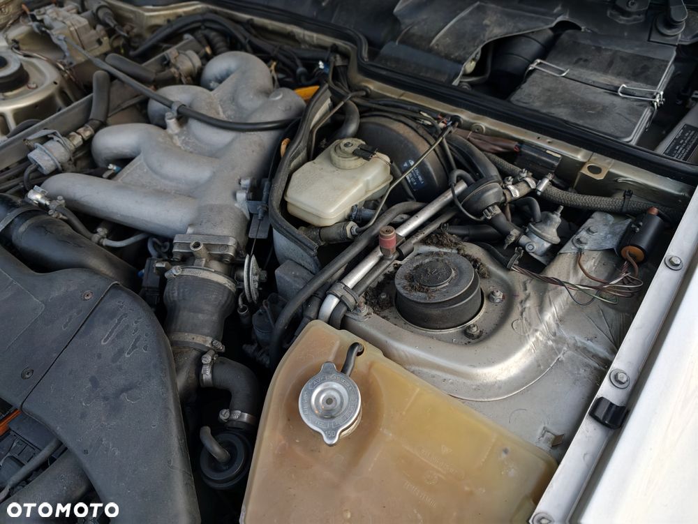 Porsche 944 2.5 Turbo - 24