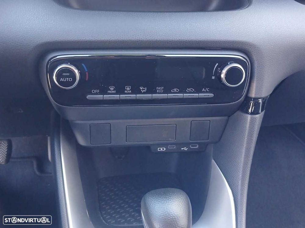 Mazda 2 1.5 L Hybrid VVT-i Centre-Line - 13