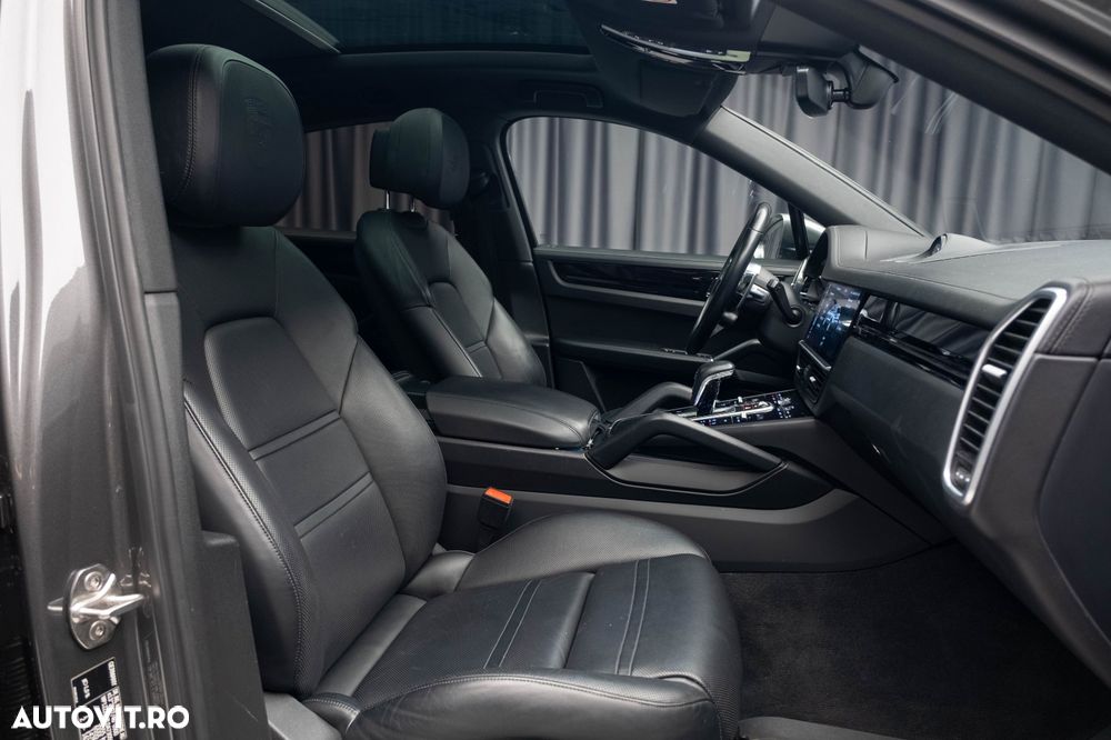 Porsche Cayenne Coupe - 39