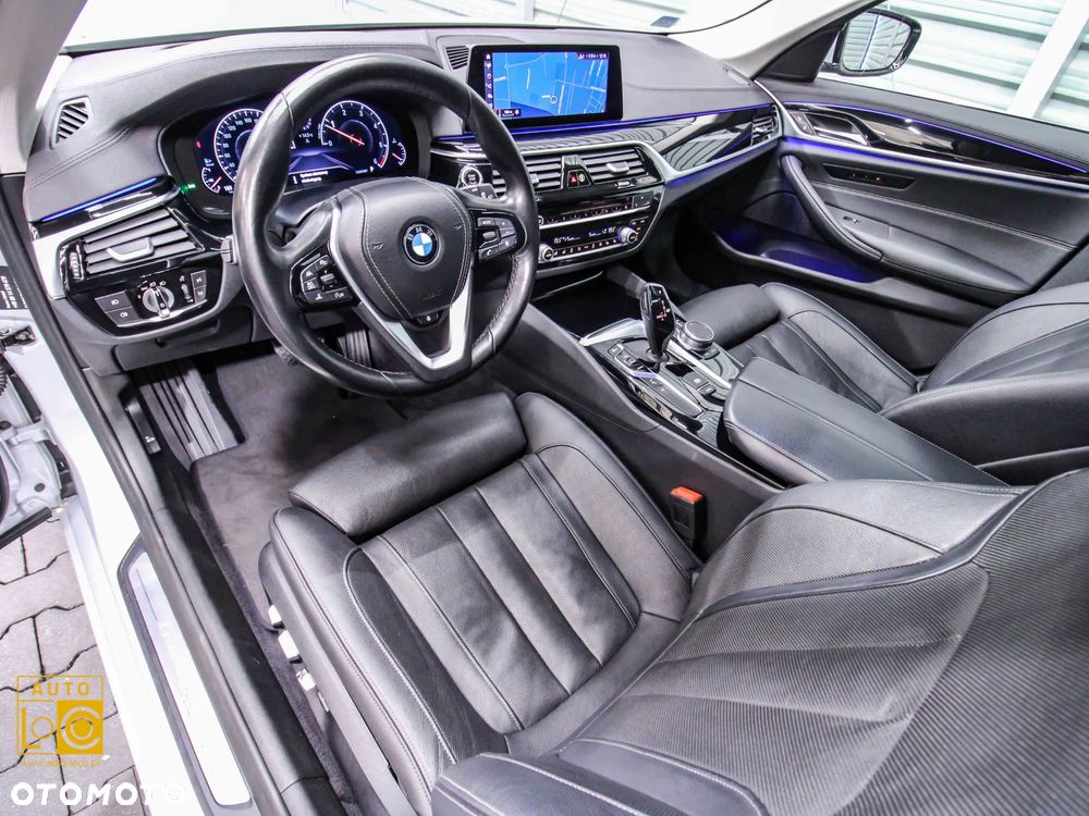 BMW Seria 5 520d xDrive Touring Luxury Line - 20