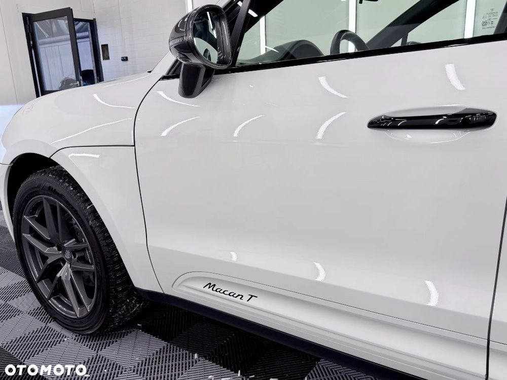 Porsche Macan T - 6