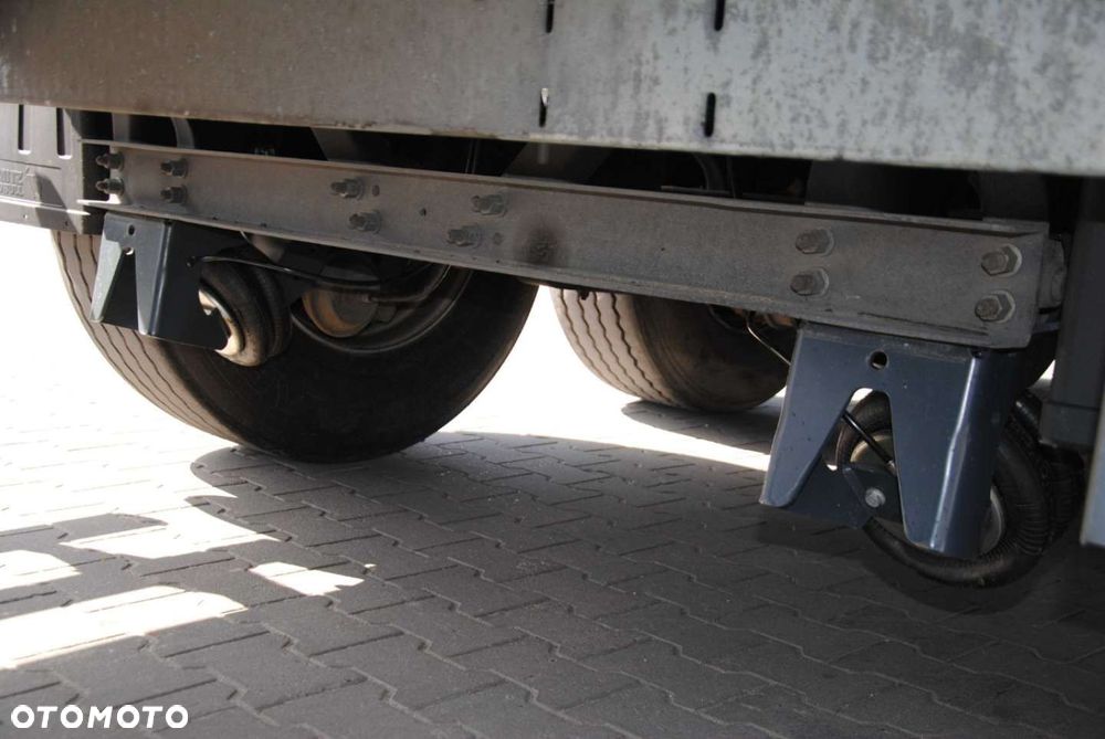 Schmitz Cargobull SCS kurtyna, podnoszona oś - 13