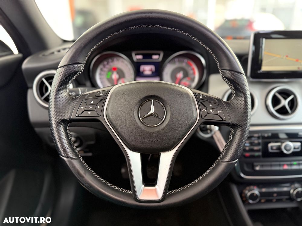 Mercedes-Benz CLA 180 UrbanStyle Edition - 19