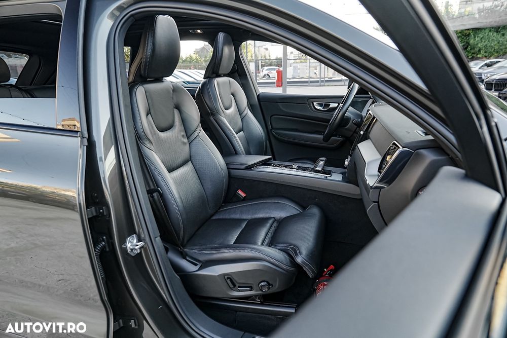 Volvo XC 60 T6 AWD Recharge Geartronic RDesign - 10
