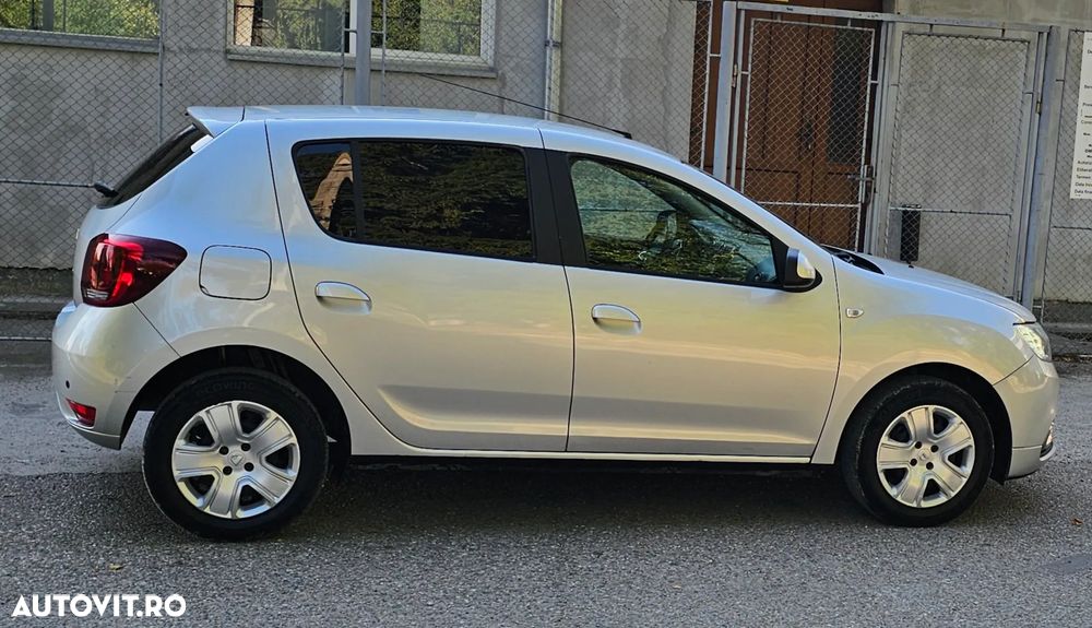 Dacia Sandero dCi 75 Laureate II - 6