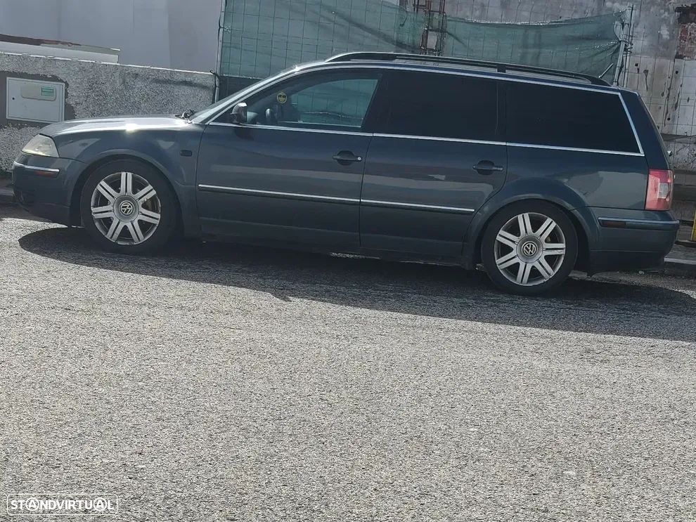 VW Passat 1.9 TDi Confortline - 1