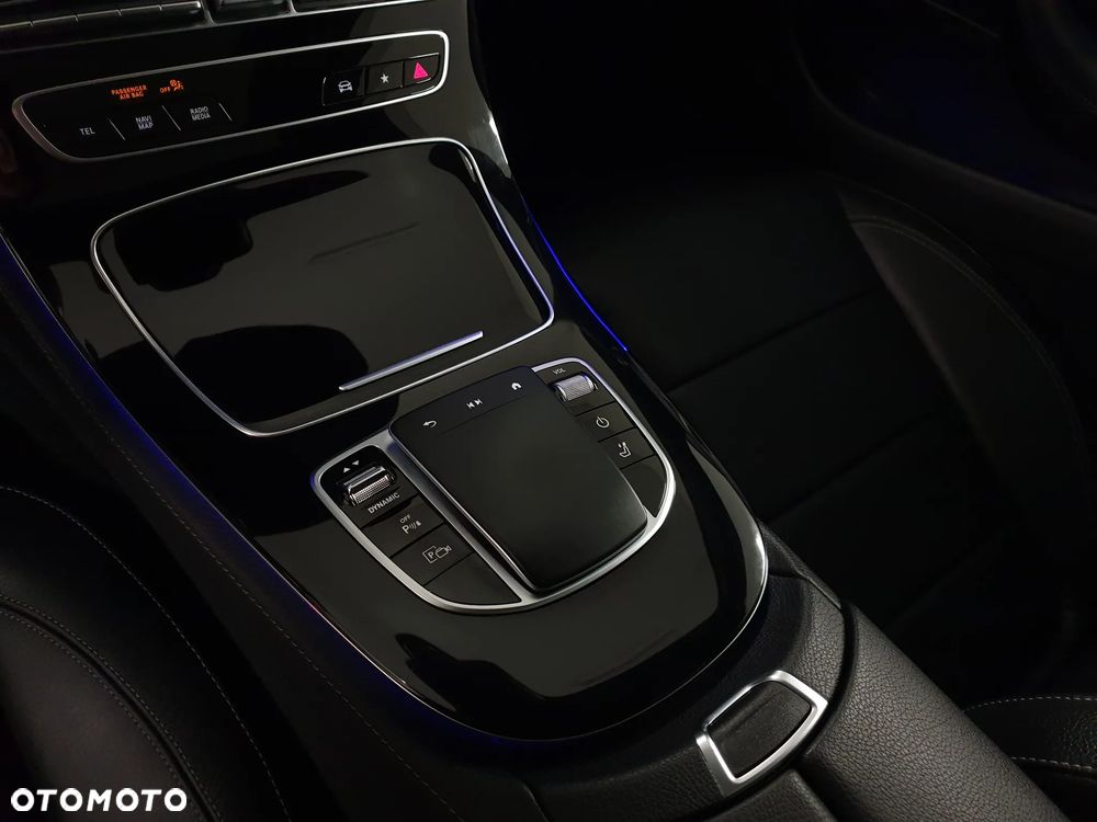 Mercedes-Benz Klasa E 300 de 4Matic 9G-TRONIC AMG Line - 34