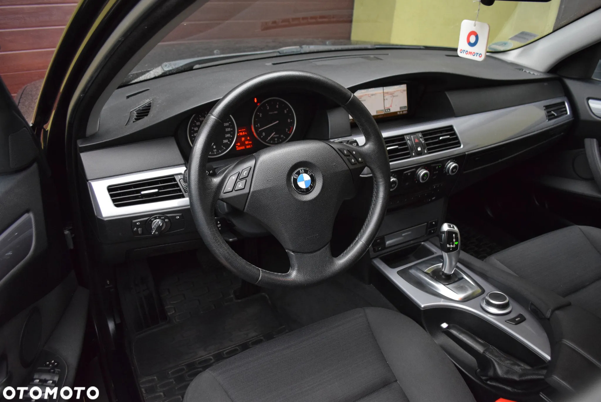 BMW Seria 5 523i Touring Edition Exclusive - 12