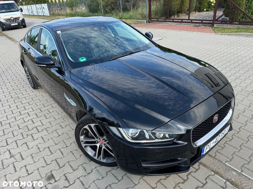 Jaguar XE 2.0 D AWD Prestige - 14