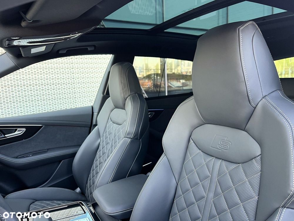 Audi Q8 - 6