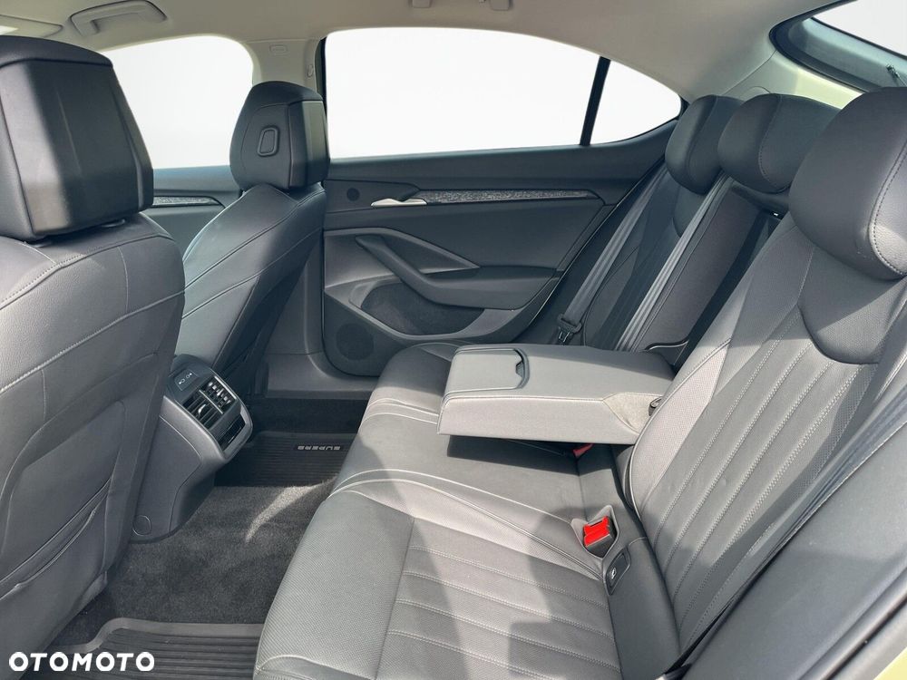 Skoda Superb 2.0 TDI SCR 4x4 Selection DSG - 16