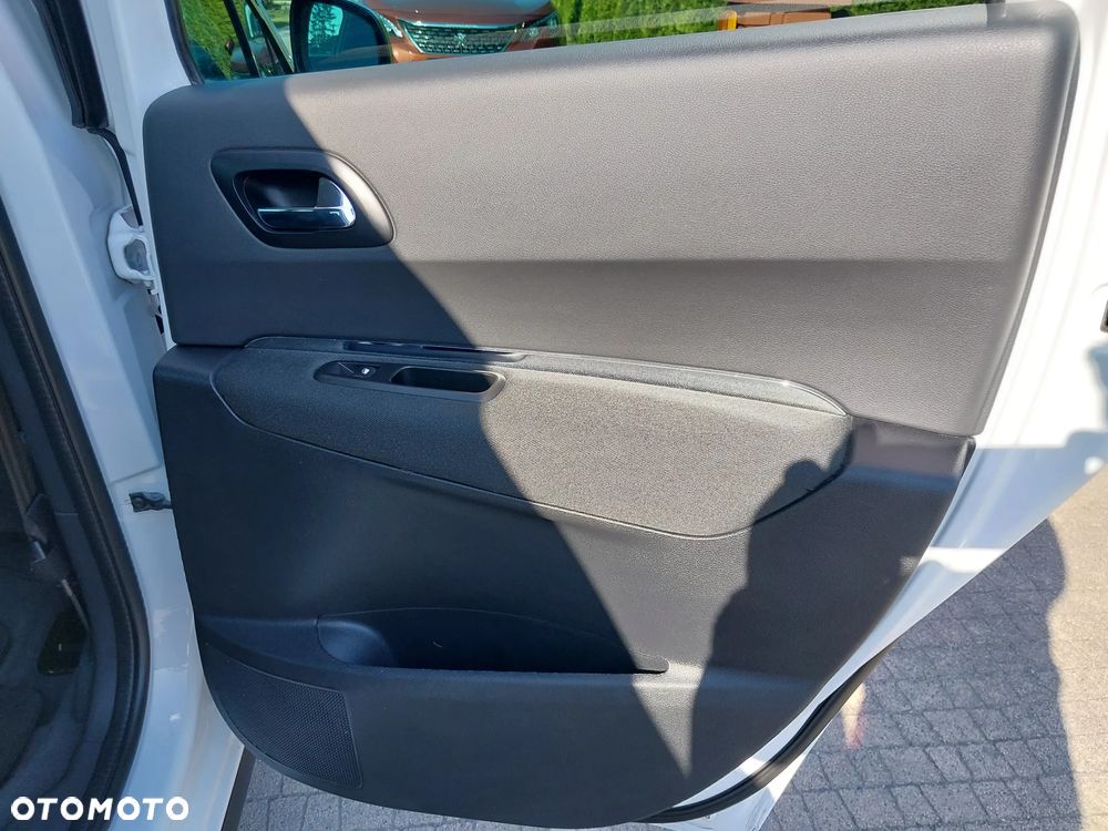 Peugeot 3008 HDi 150 Active - 21