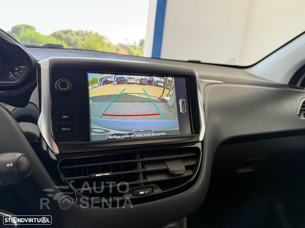 Peugeot 208 1.2 PureTech Allure - 15