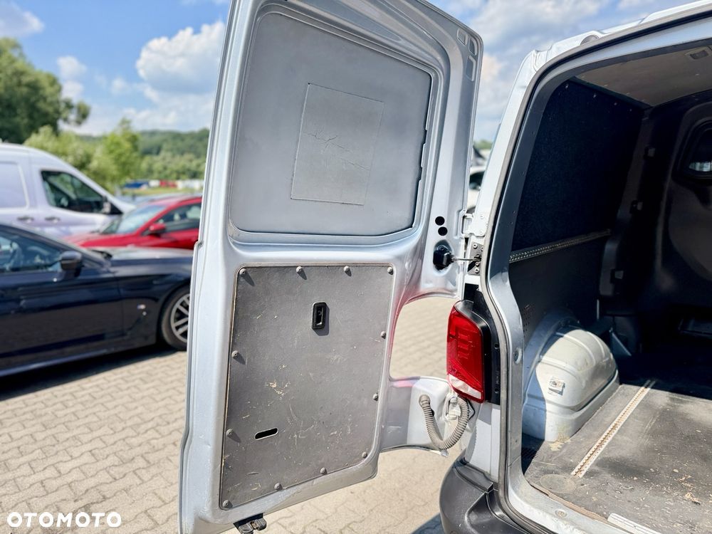 Volkswagen Transporter - 25