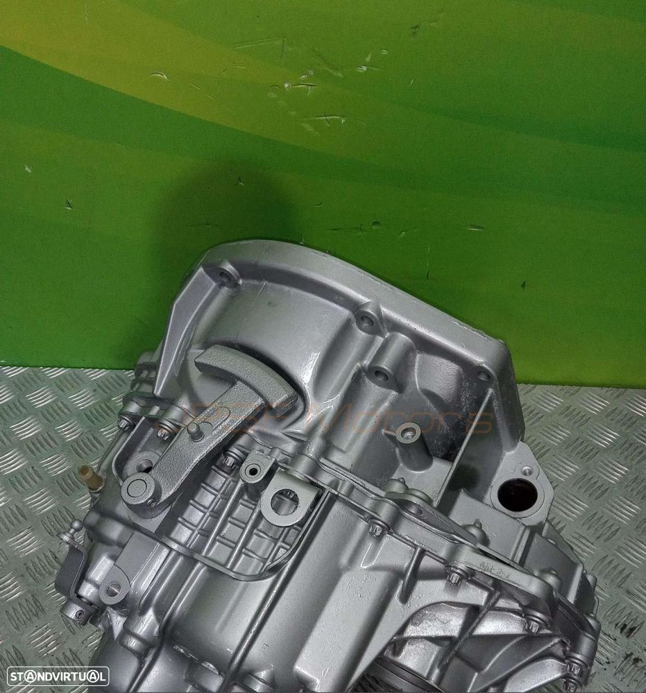 Caixa de Velocidades Recondicionada Opel Vivaro 1.9Dti de 2002 - 4