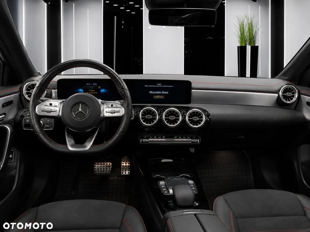 Mercedes-Benz CLA 250 4-Matic AMG Line 7G-DCT - 7